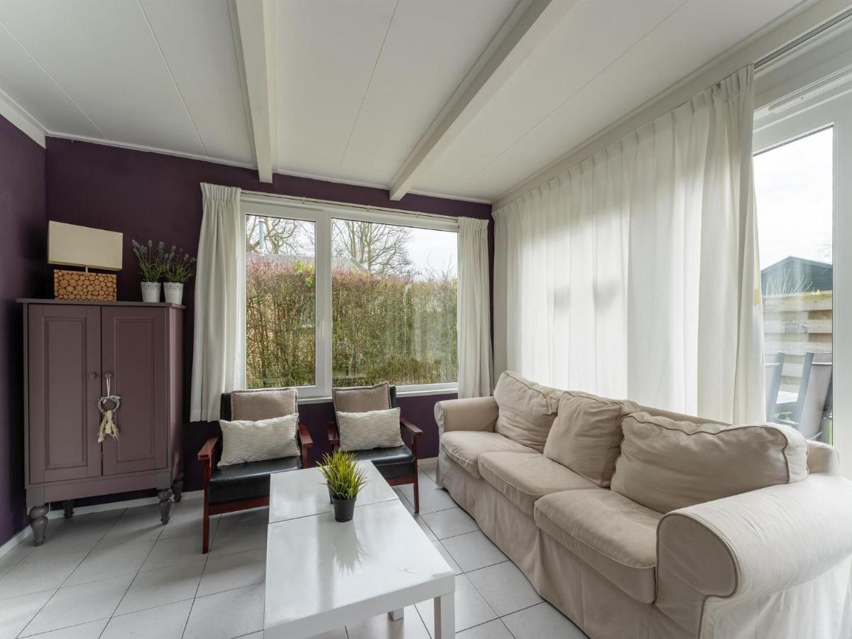 Vakantiehuis Modern In With Terrace Baarland